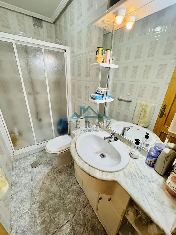 Bathroom of Houses for sale in Talavera de la Reina  with Air Conditioner, Heating and Private garden