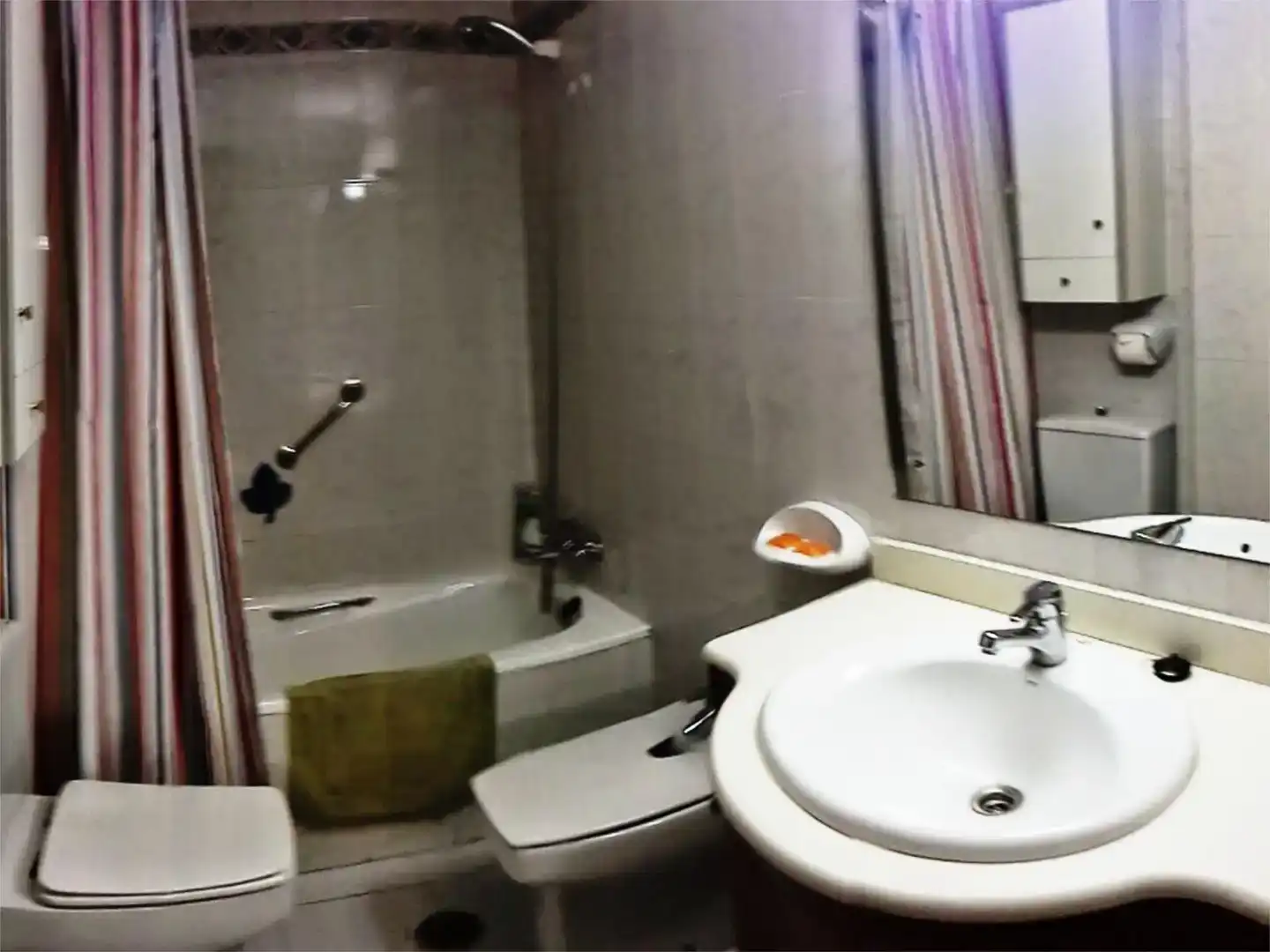 Bany de Apartament de lloguer en Málaga Capital amb Aire condicionat i Balcó