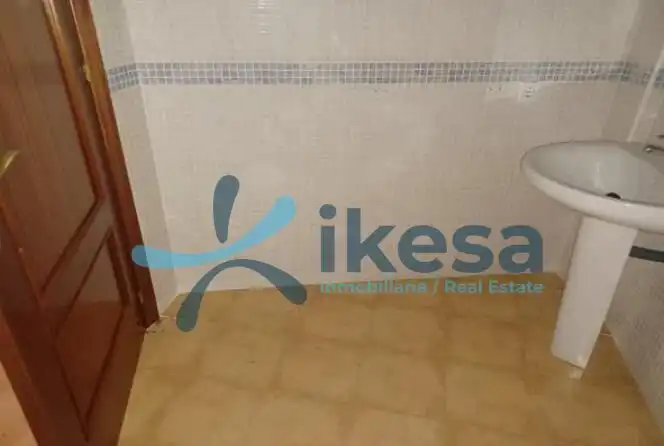 Local comercial en venda a Núcleo urbano, imagen 6