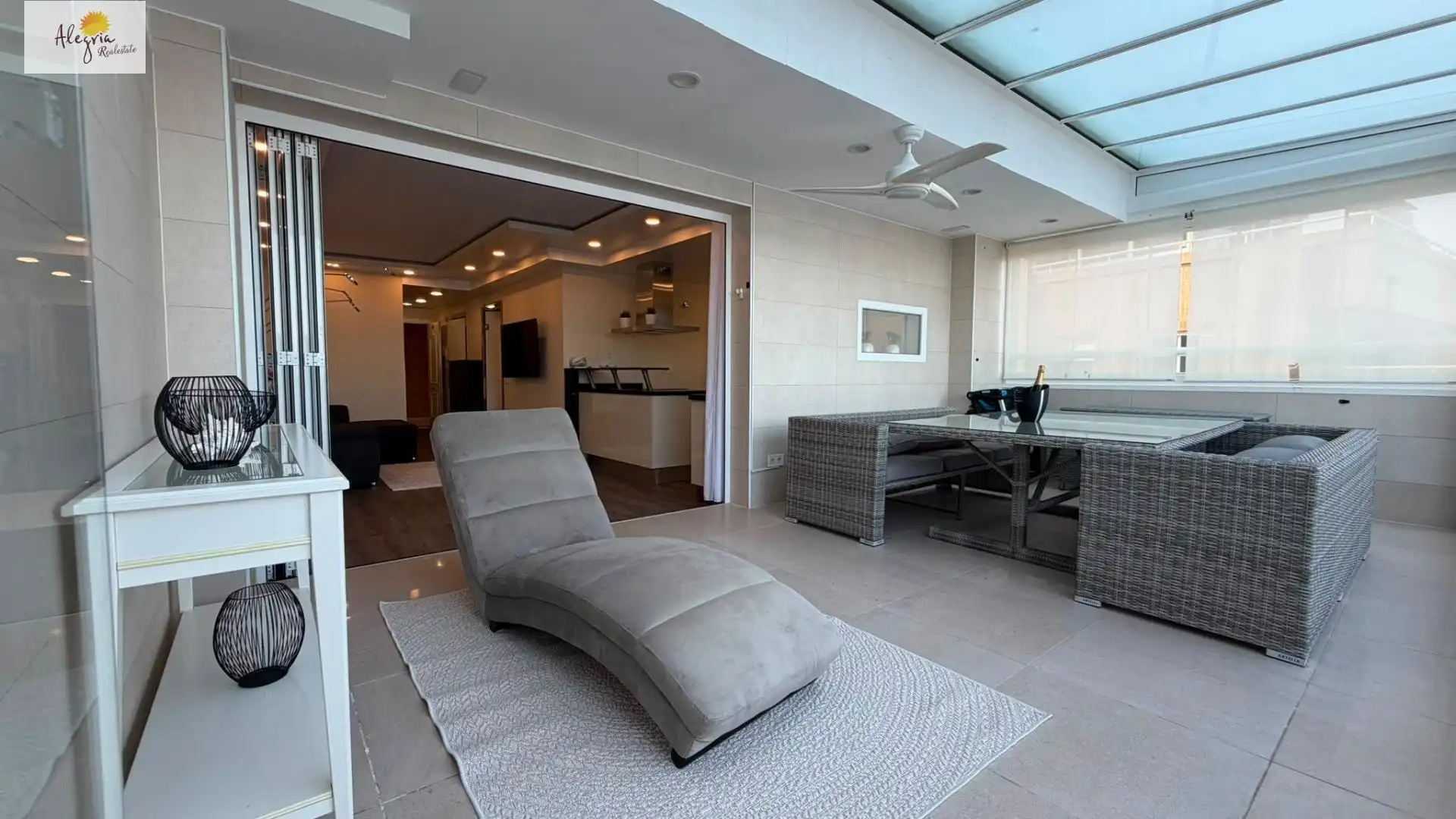 Apartment mit Terrasse zum Verkauf in Calle AMPLARIES 23, imagen 2