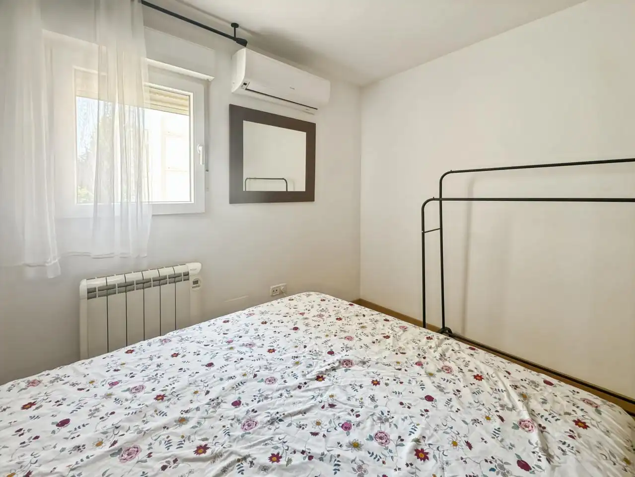Bedroom of Flat for rent in Madrid  with Air Conditioner, Heating and Terrace
