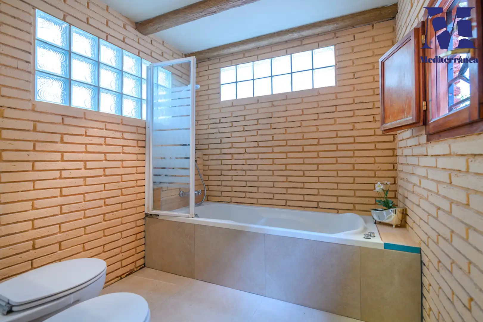 Bany de Casa o xalet en venda en Sitges amb Jardí privat, Parquet i Terrassa