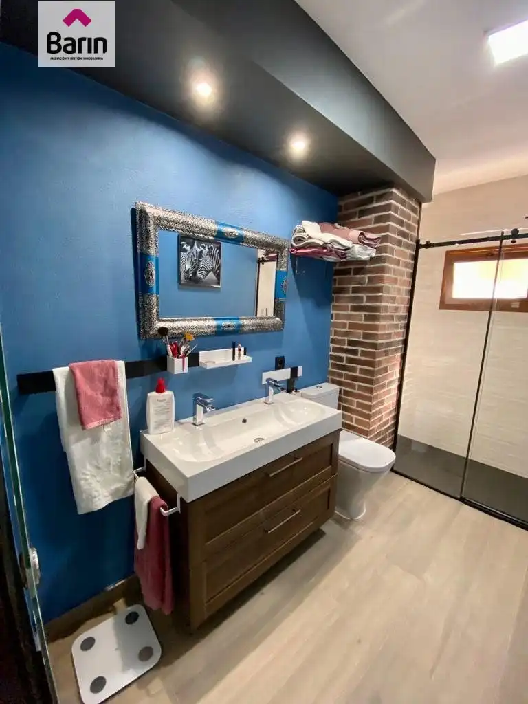 Baño de Piso de alquiler en Córdoba con Aire acondicionado, Calefacción y Terraza