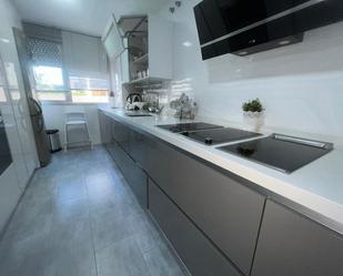 Kitchen of Flat for sale in  Sevilla Capital  with Air Conditioner and Terrace