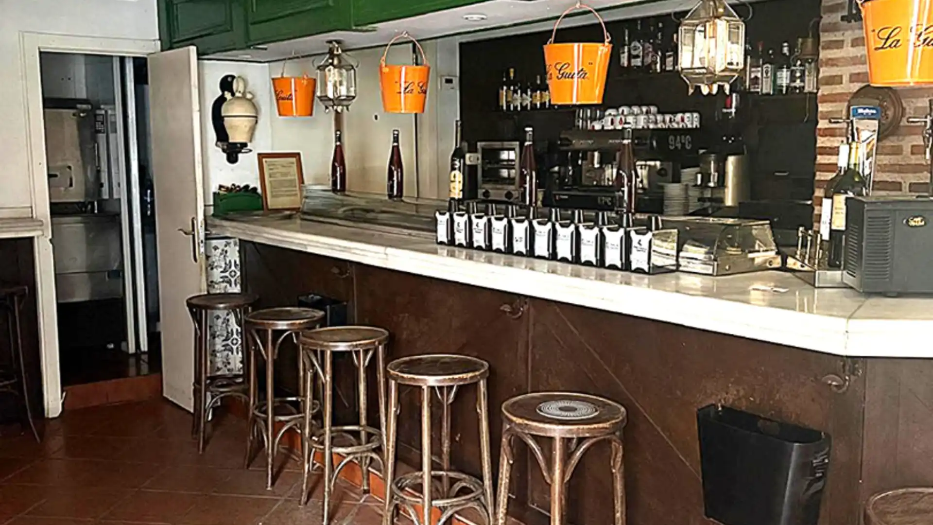 Local en traspaso en Guindalera