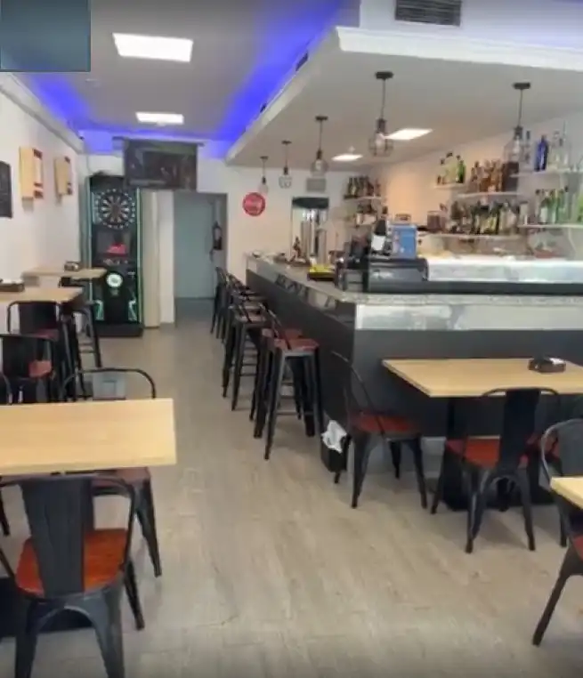 Geschaftsraum zur Miete in Coslada mit Heizung, Terrasse und Möbliert