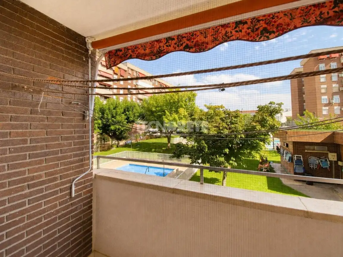 Vista exterior de Piso en venta en Toledo con Aire acondicionado, Calefacción y Terraza