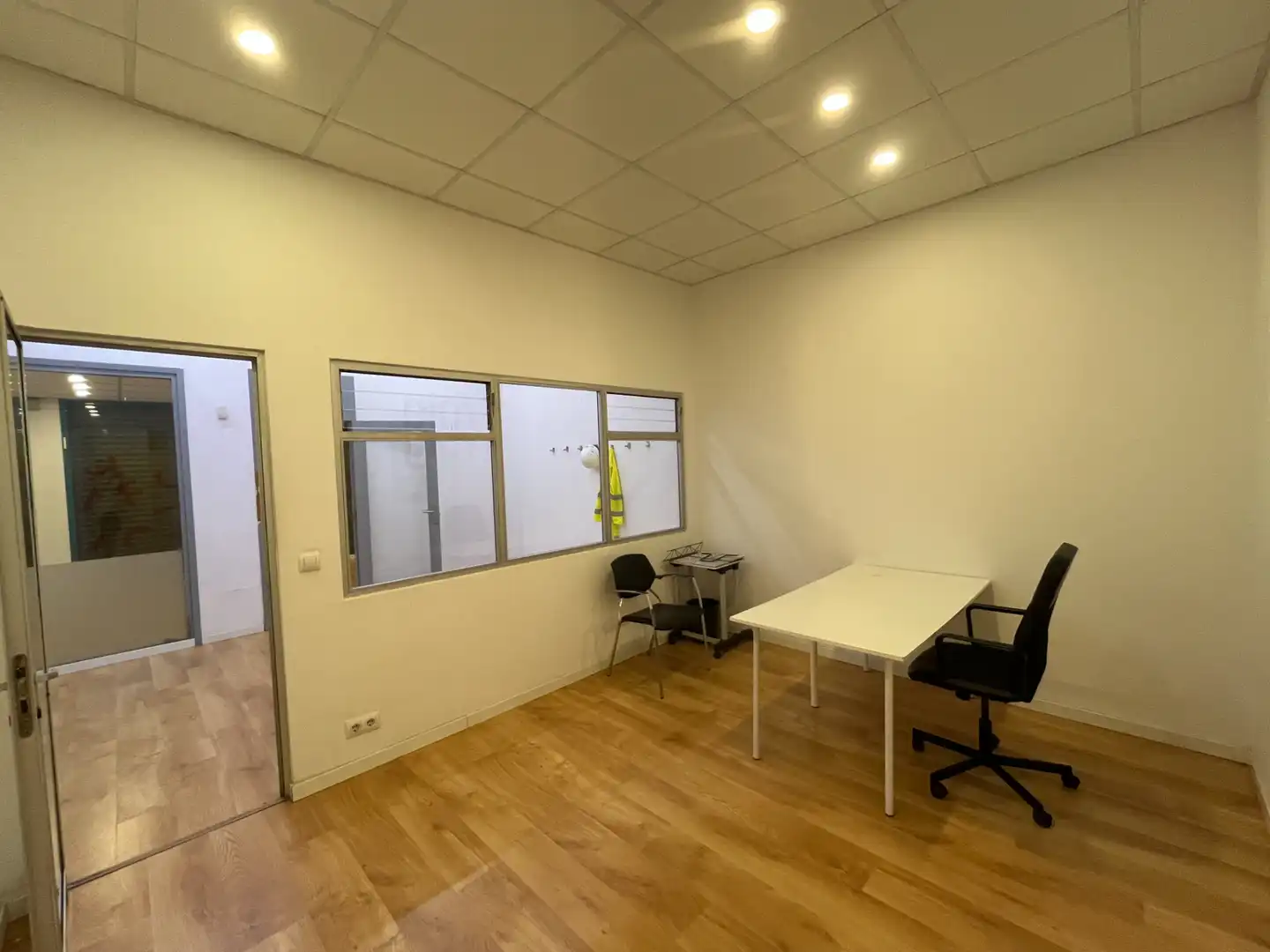 Local de alquiler en Girona con Aire acondicionado