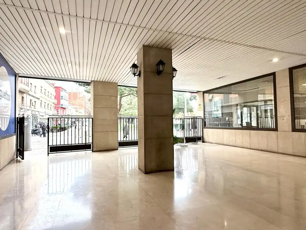 Garage zum Verkauf in Figueres