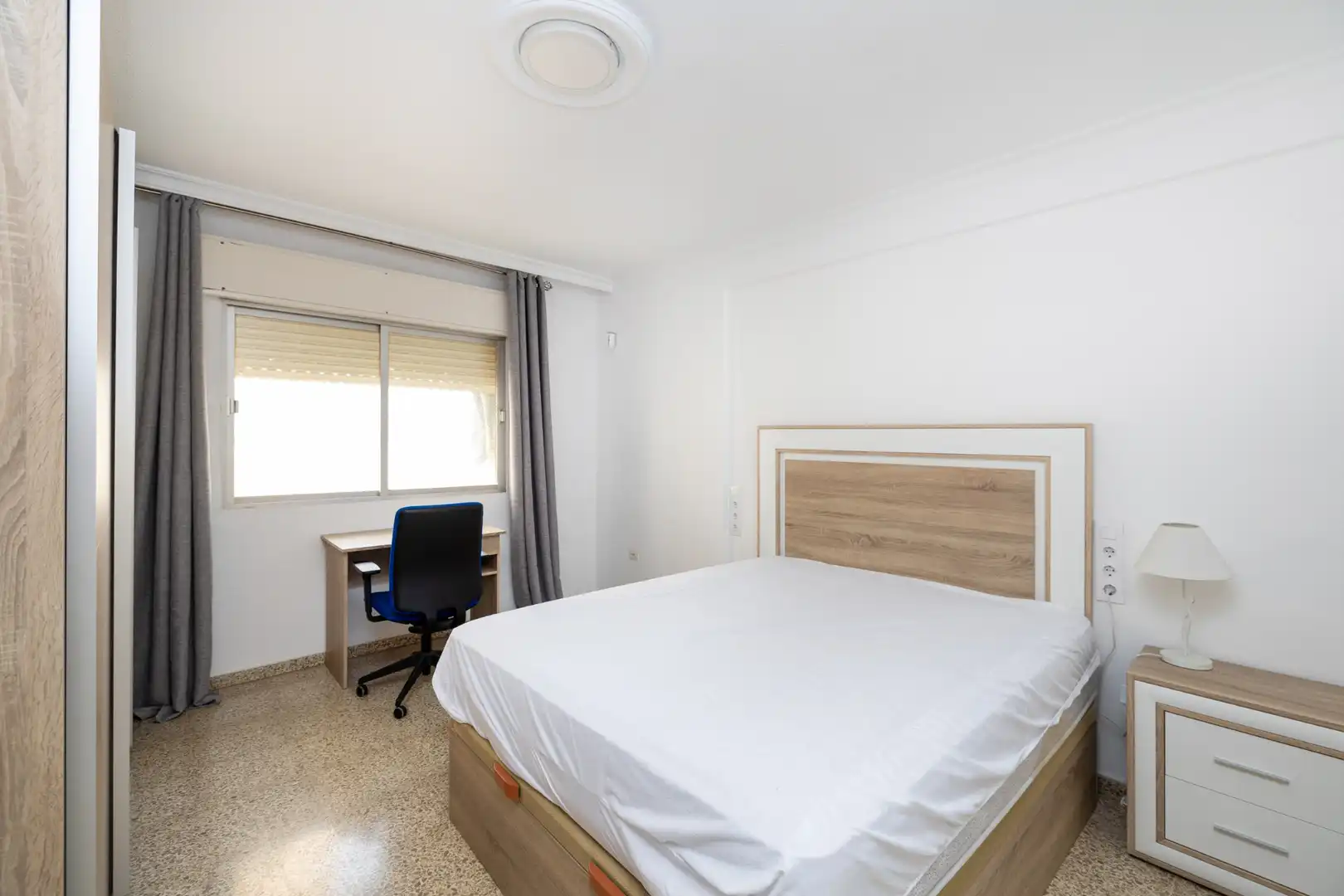 Schlafzimmer von Wohnung zur Miete in Granada mit Klimaanlage, Möbliert und Waschmaschine