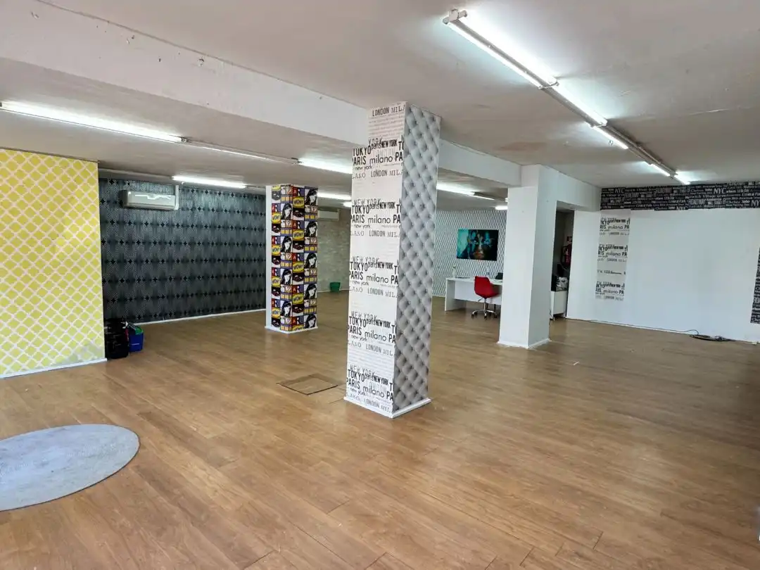Geschaftsraum zur Miete in Cerro - Amate