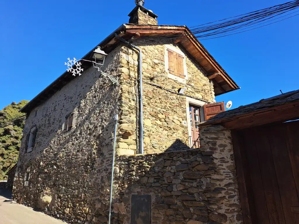 Vista exterior de Dúplex en venda en Guils de Cerdanya amb Calefacció, Parquet i Traster