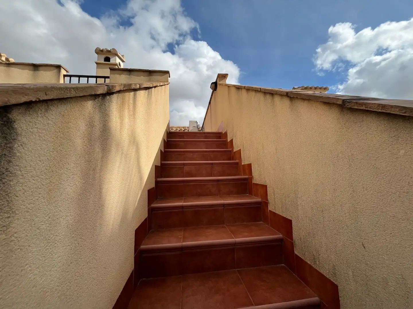 Vista exterior de Casa adosada en venda en Fuente Álamo de Murcia amb Aire condicionat, Jardí privat i Terrassa