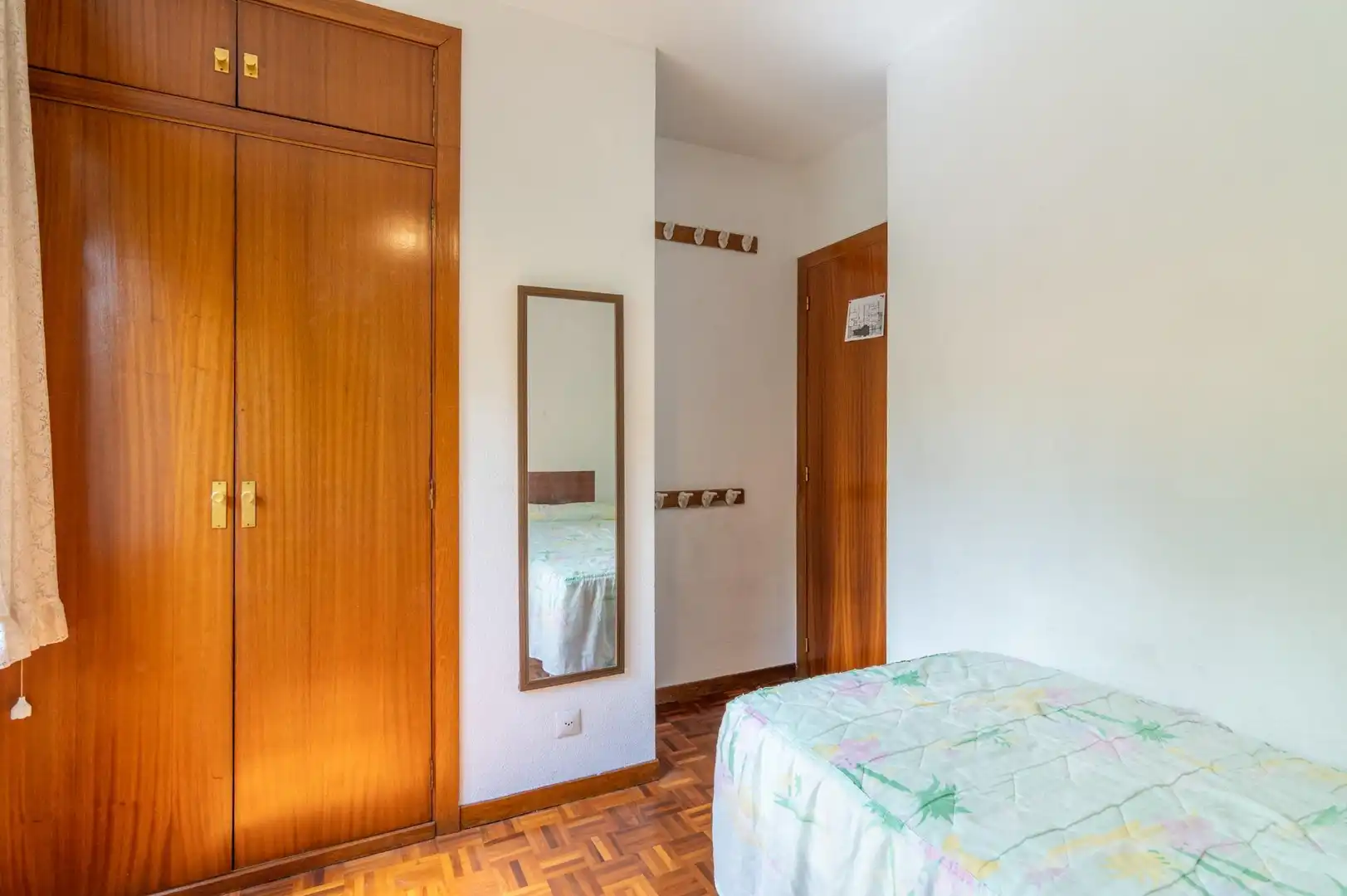 Dormitori de Pis en venda en  Pamplona / Iruña amb Parquet, Terrassa i Balcó