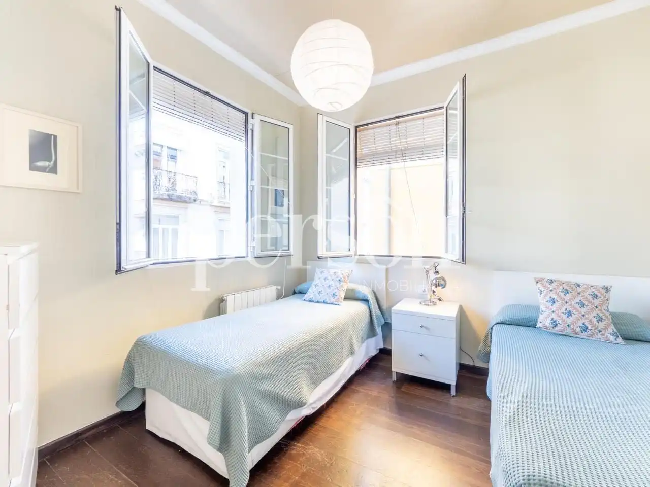 Bedroom of Flat for rent in Ciutat Vella 