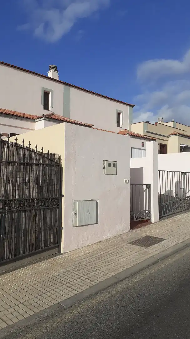 Außenansicht von Wohnungen zur Miete in Adeje mit Terrasse, Möbliert und Ofen