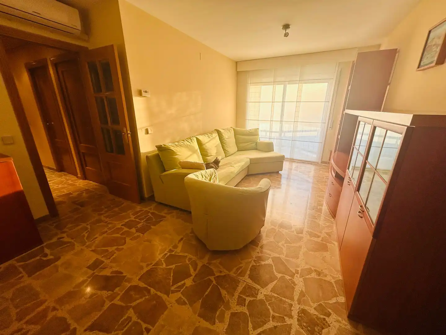 Sala de estar de Piso en venta en Sant Andreu de la Barca con Aire acondicionado, Calefacción y Terraza