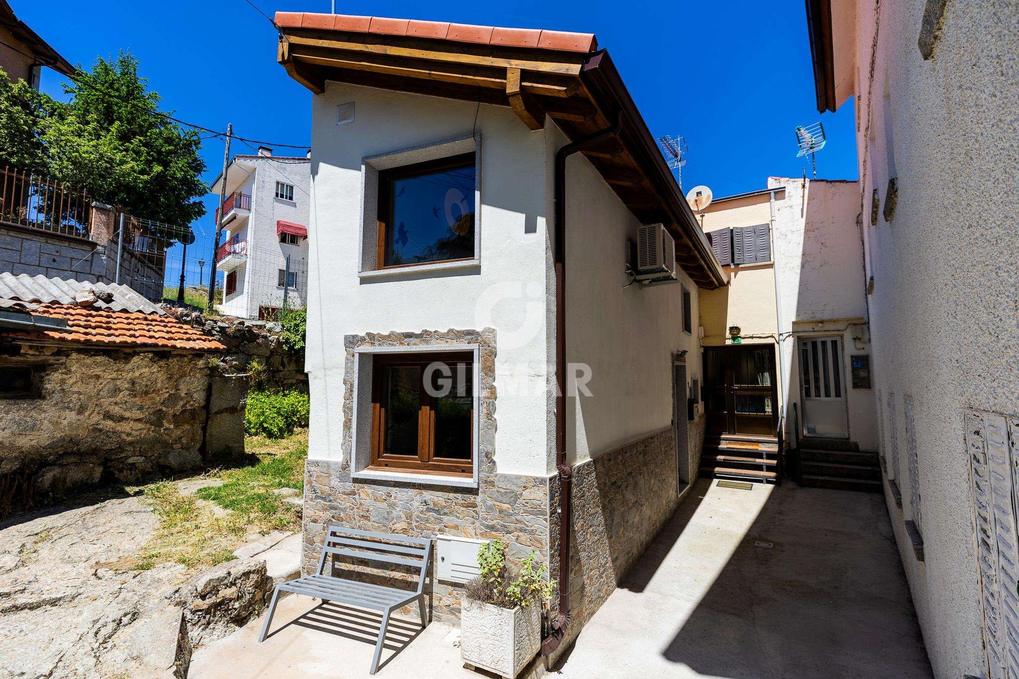 Exterior view of House or chalet for sale in Cercedilla  with Furnished