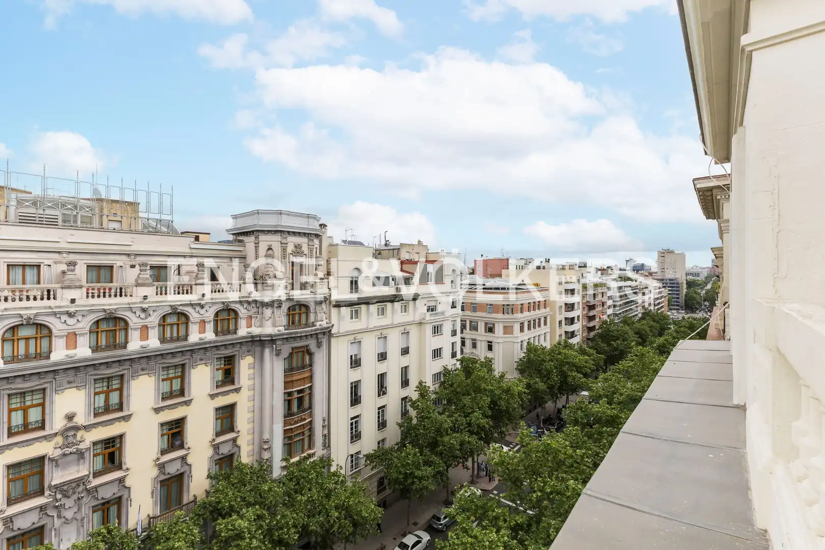 Vista exterior de Àtic de lloguer en Madrid amb Aire condicionat, Calefacció i Terrassa