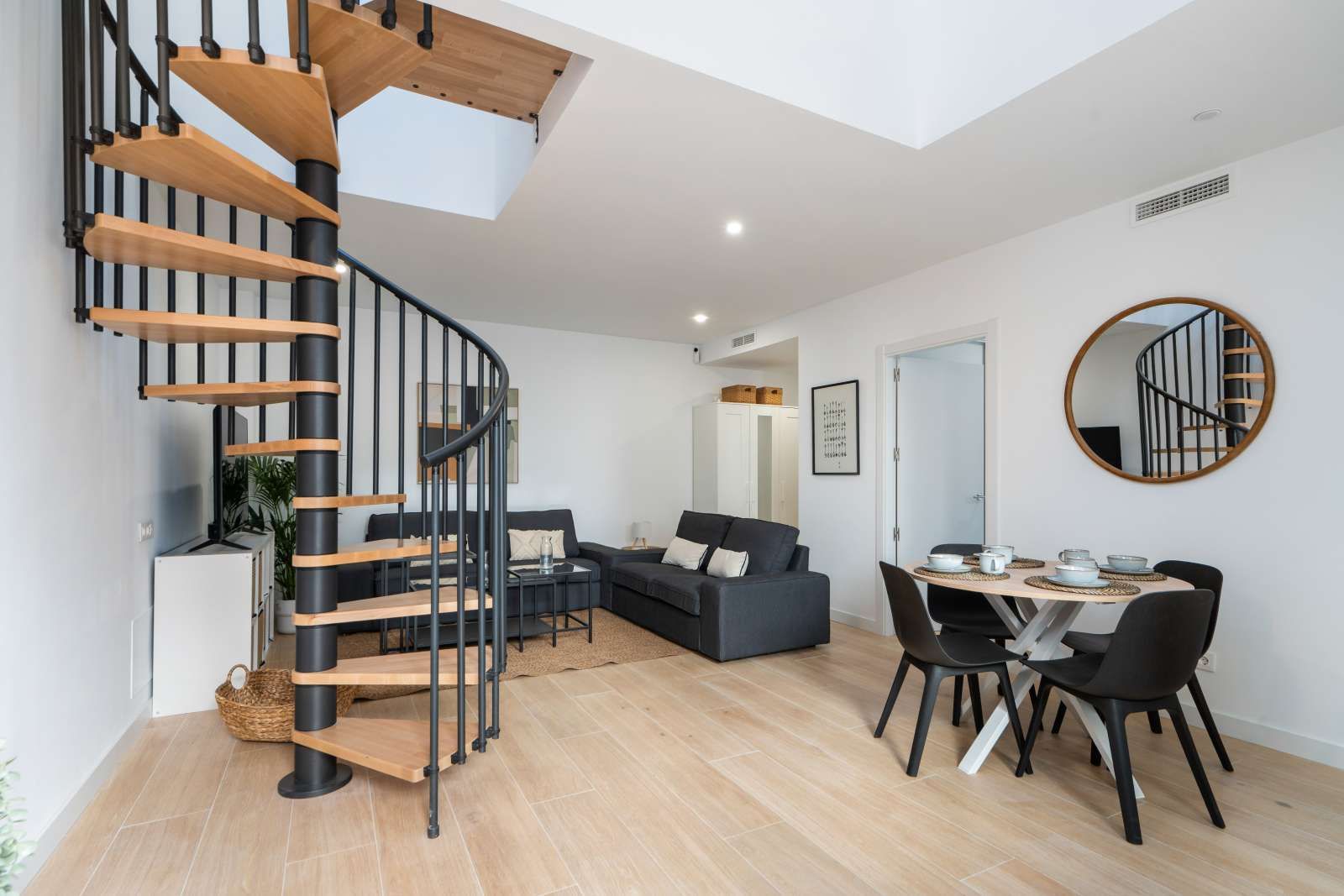 Apartment to share in  Madrid Capital  with Air Conditioner, Heating and Terrace