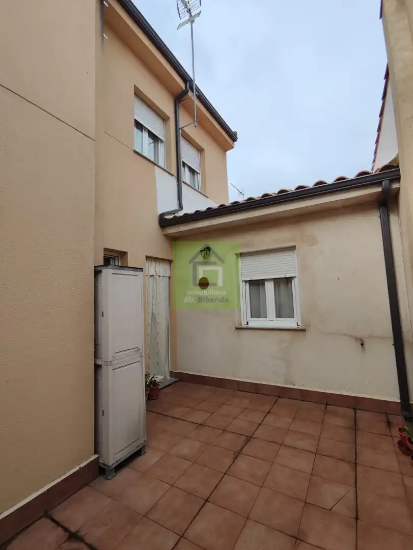 Vista exterior de Casa o chalet en venta en Zamora Capital  con Calefacción, Terraza y Trastero