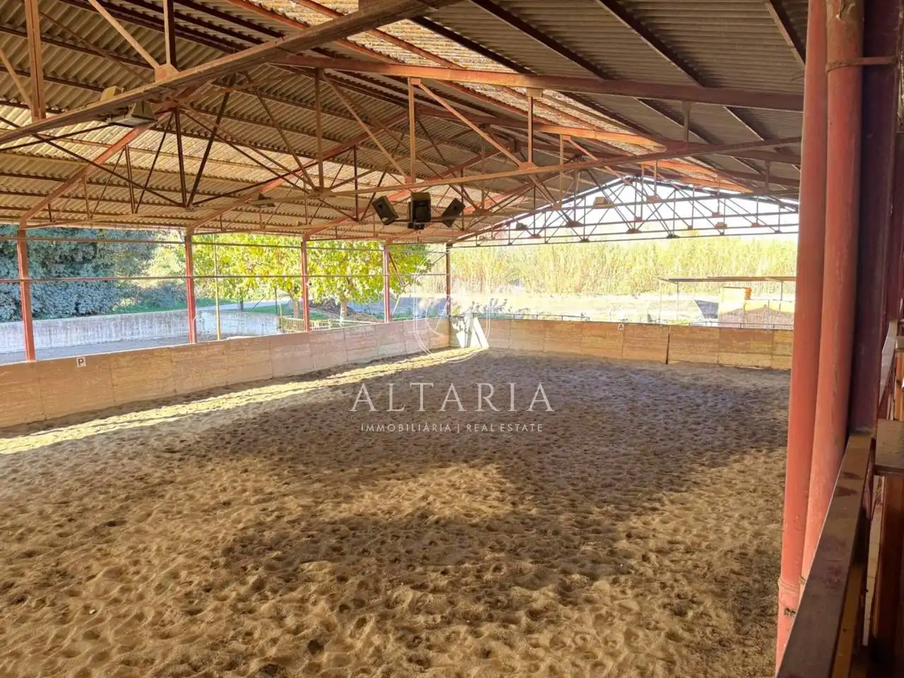 Vista exterior de Casa o xalet en venda en Celrà amb Jardí privat i Piscina