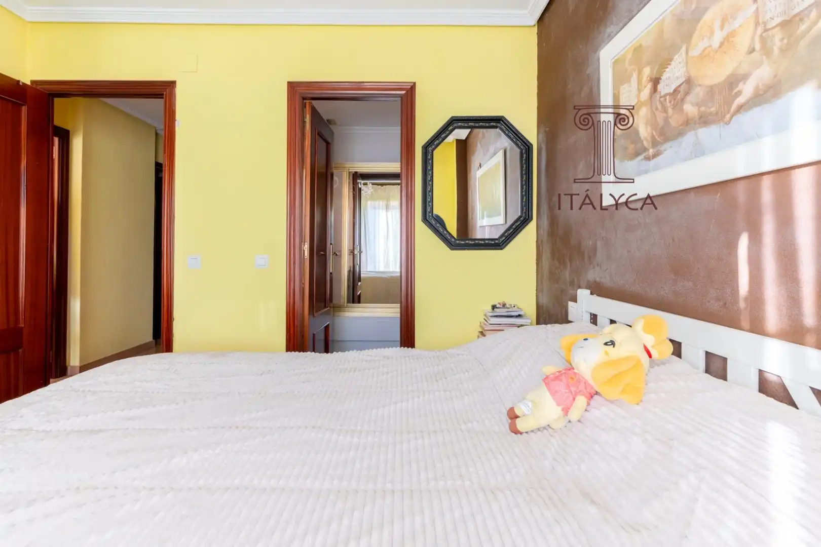 Habitación de Casa adosada en venta en Tomares con Aire acondicionado, Terraza y Trastero