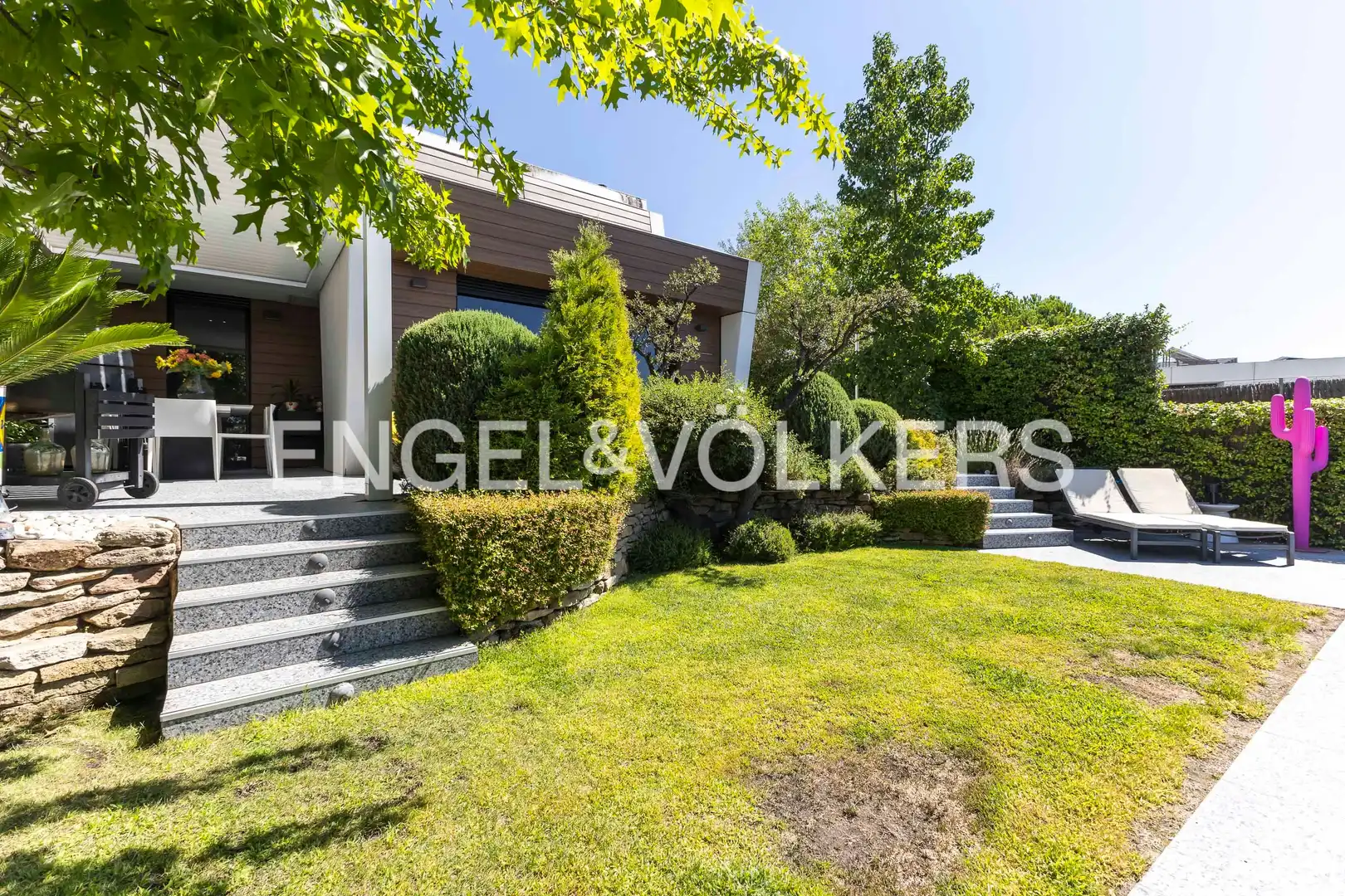 Vista exterior de Casa o chalet en venta en Torrelodones con Aire acondicionado, Calefacción y Jardín privado