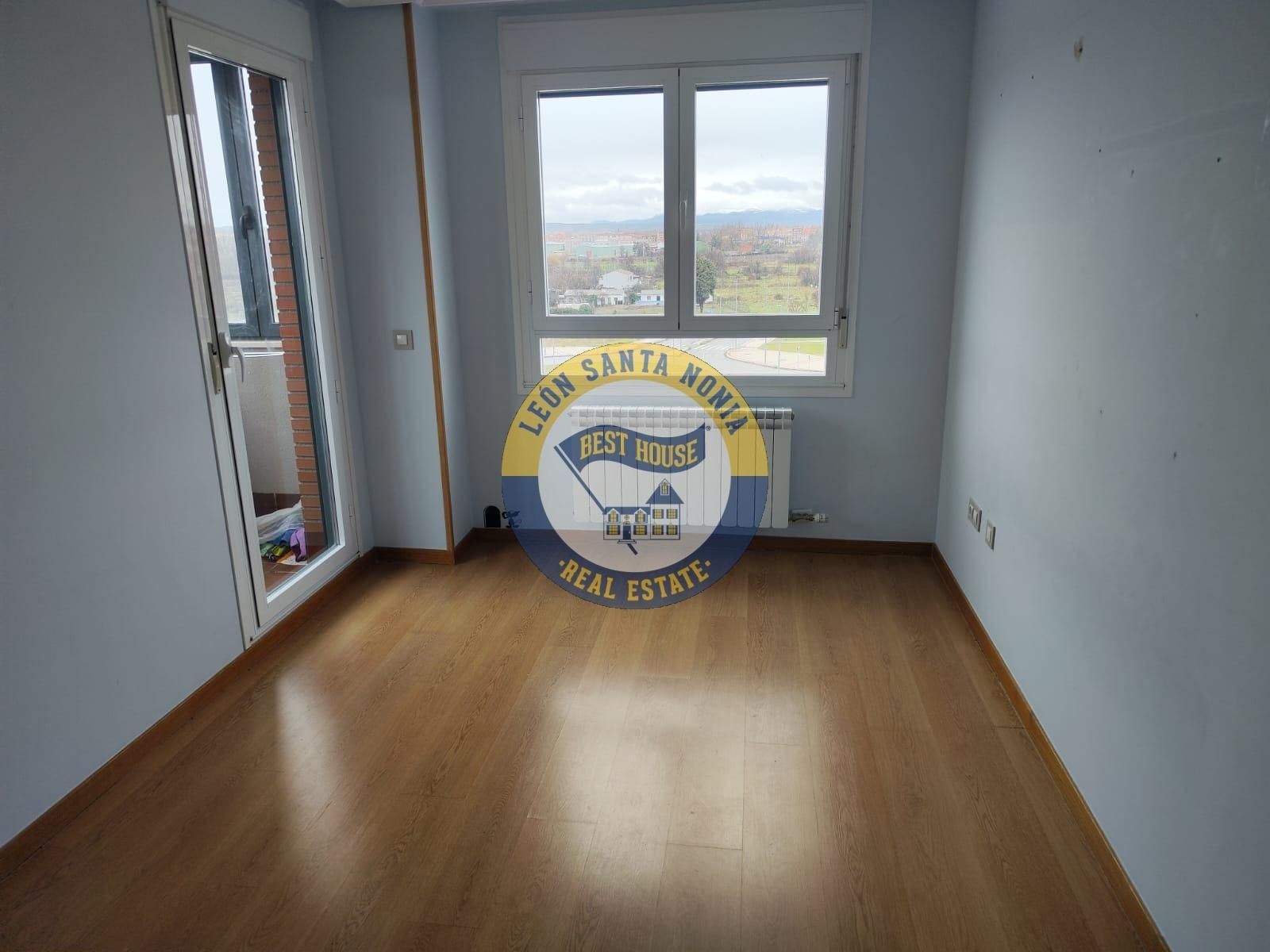 Bedroom of Flat for sale in León Capital   with Heating and Storage room