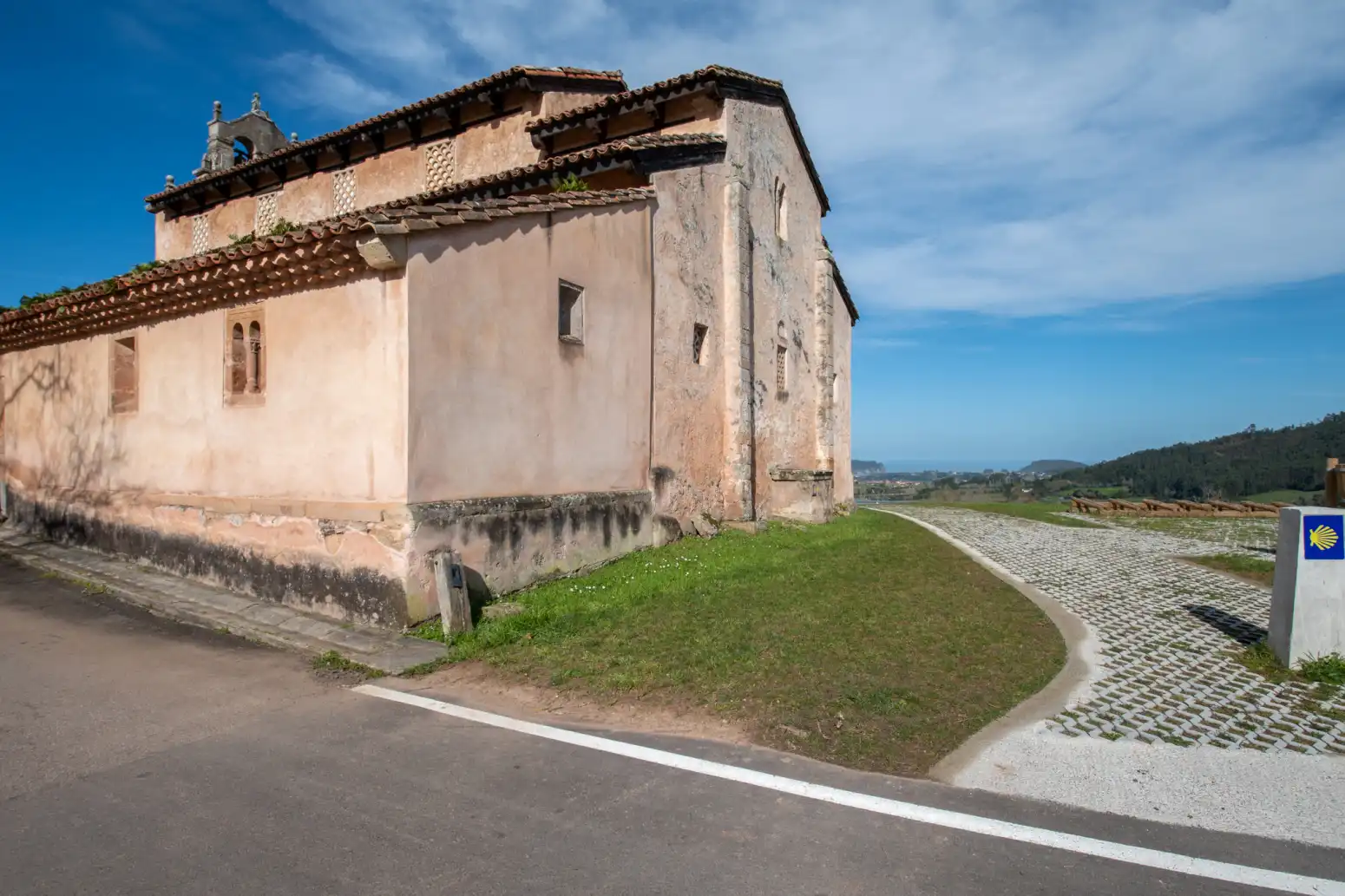 Vista exterior de Casa adosada en venta en Villaviciosa con Calefacción, Terraza y Trastero