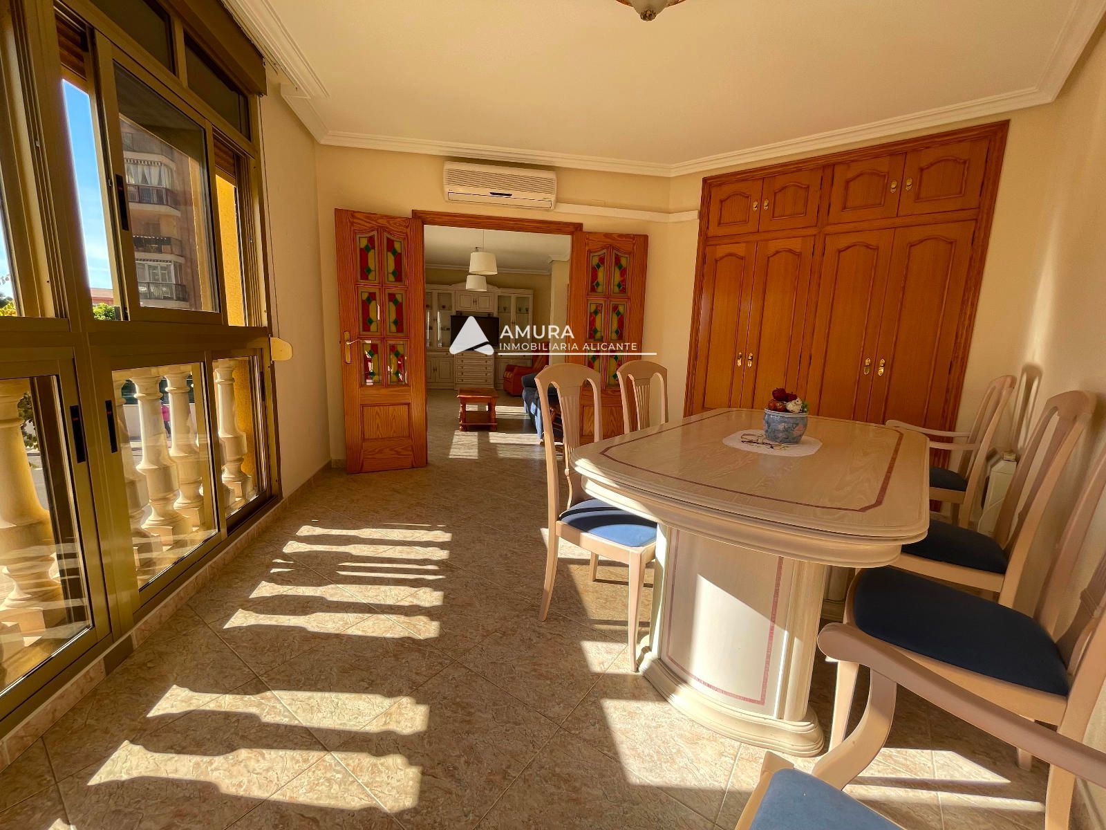 Menjador de Casa o xalet en venda en El Campello amb Traster