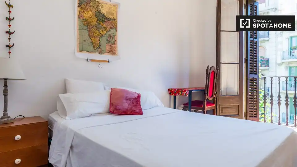 Bedroom of Flat for share in Barcelona  with Air Conditioner, Heating and Terrace