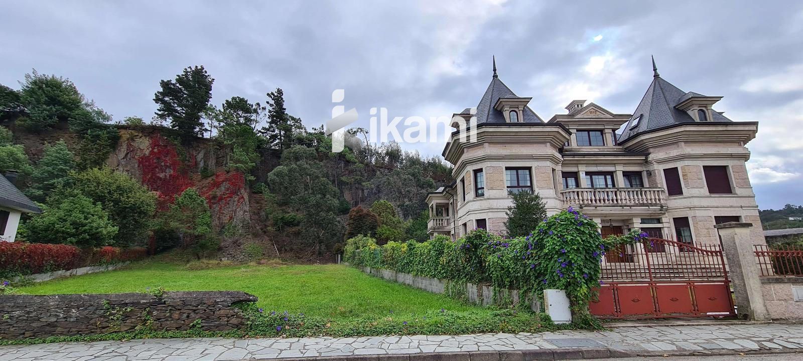 House or chalet for sale in Navia  with Heating, Private garden and Terrace