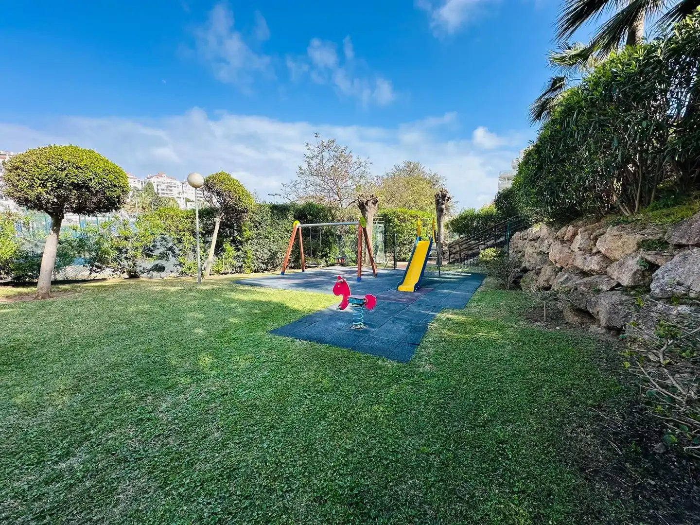 Jardín de Piso en venta en Benalmádena con Aire acondicionado, Jardín privado y Terraza