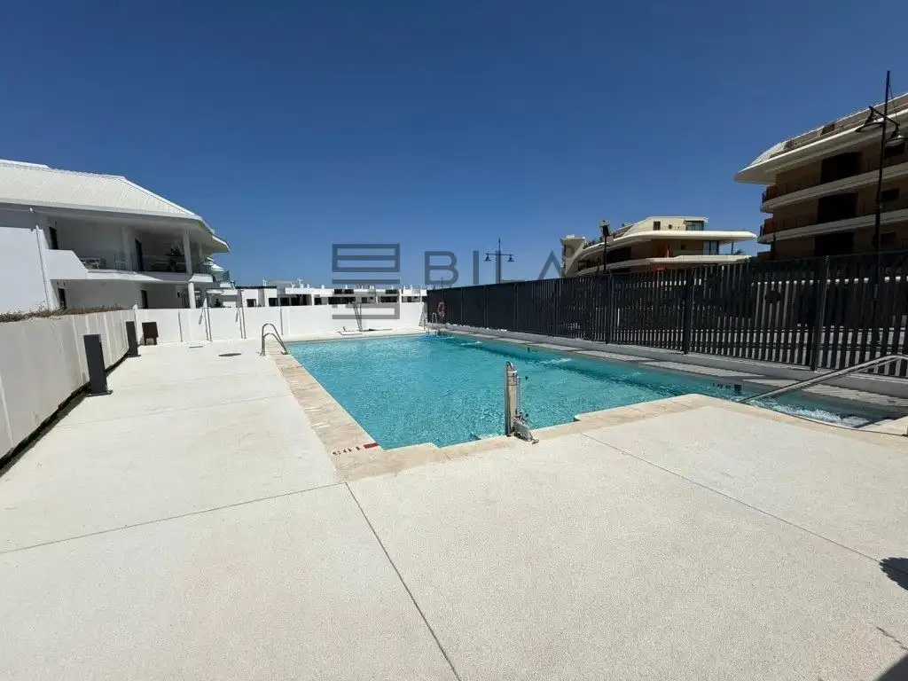 Flat with pool for sale in Fuengirola, imagen 2