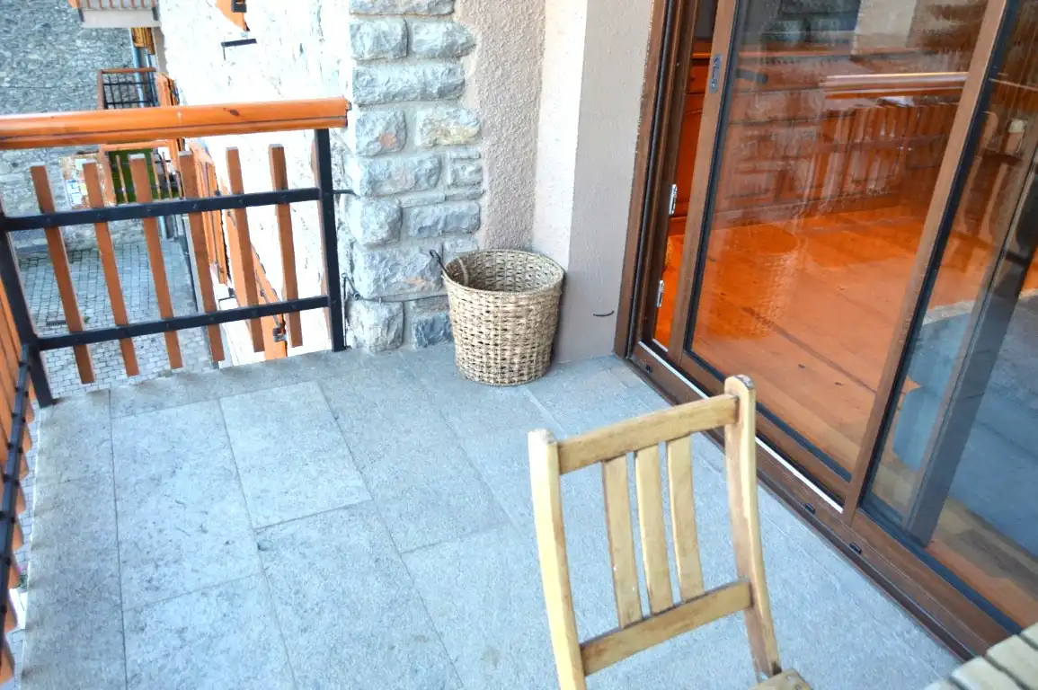 Terraza de Apartamento de alquiler en Alp con Calefacción, Parquet y Terraza