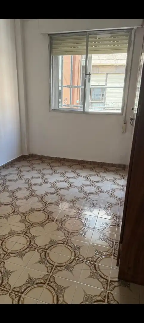 Dormitori de Pis en venda en Granada