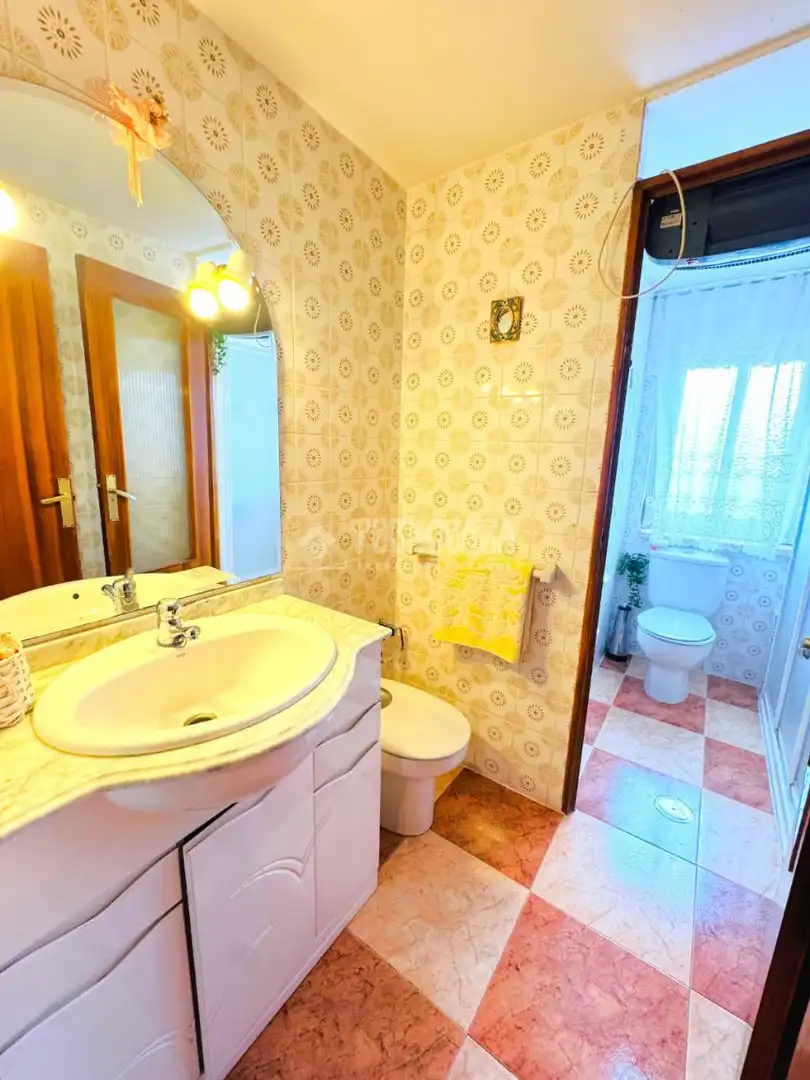 Badezimmer von Wohnung zum Verkauf in Talavera de la Reina mit Klimaanlage und Heizung