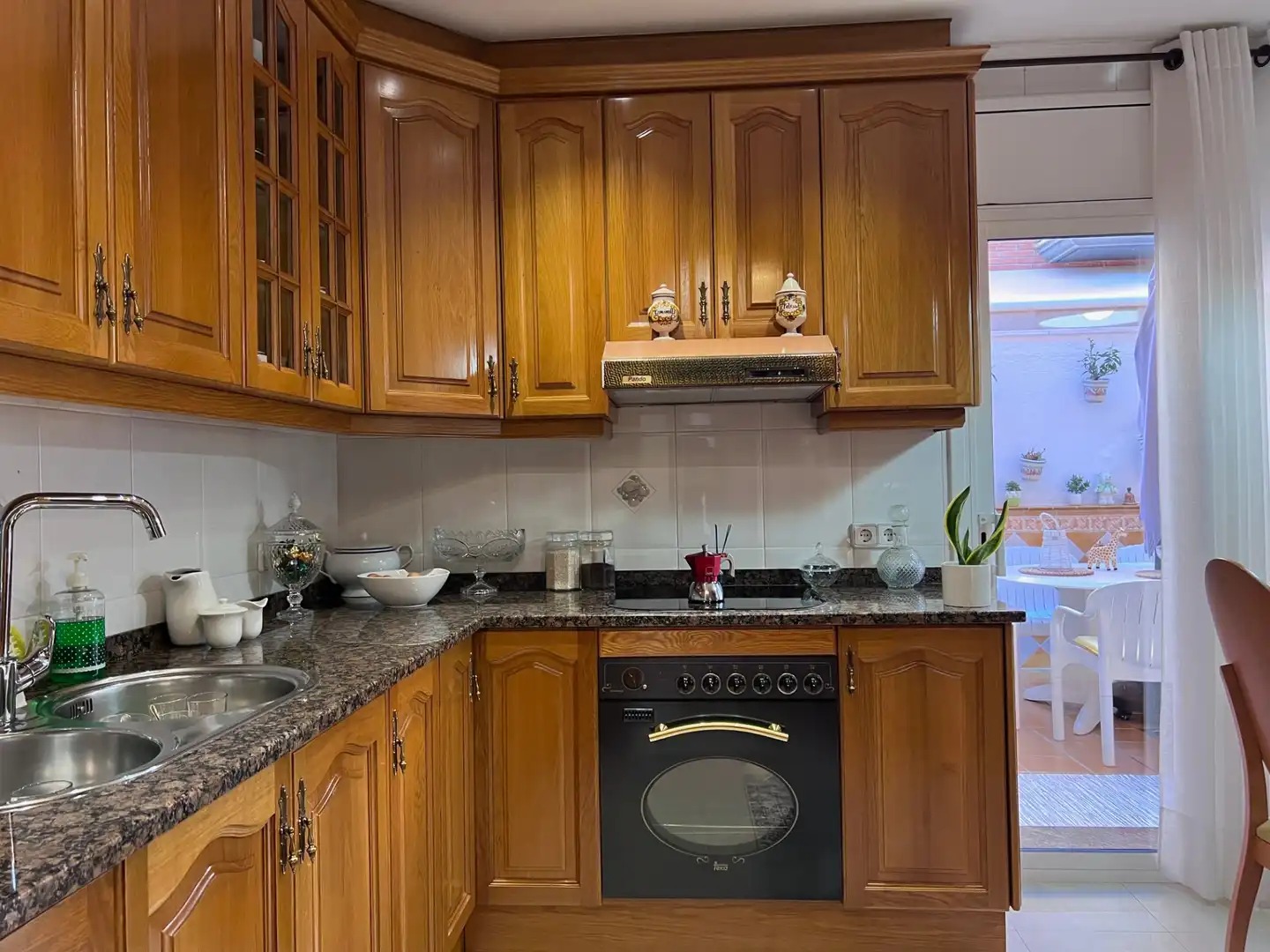 Cocina de Casa adosada en venta en Premià de Dalt con Aire acondicionado, Calefacción y Terraza