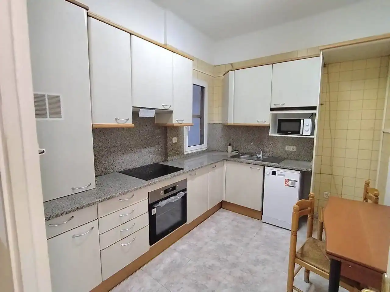 Cocina de Piso en venta en Girona con Aire acondicionado, Calefacción y Balcón
