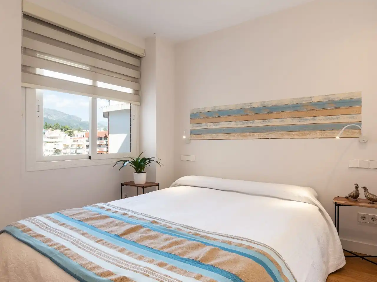 Dormitori de Pis en venda en Marbella amb Aire condicionat, Terrassa i Balcó