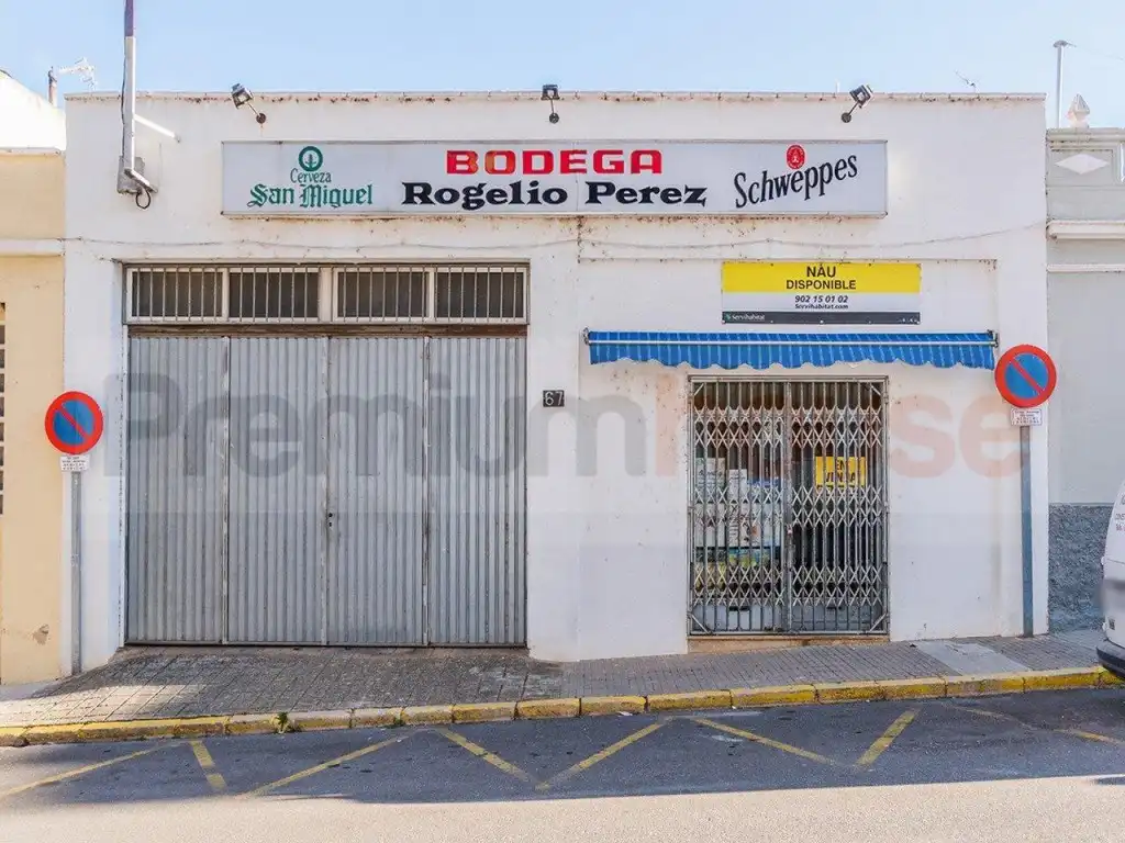 Nau industrial en venda a Calle de Ramon Salas