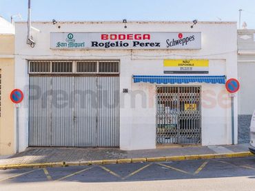 Industrial building for sale in Calle de Ramon Salas