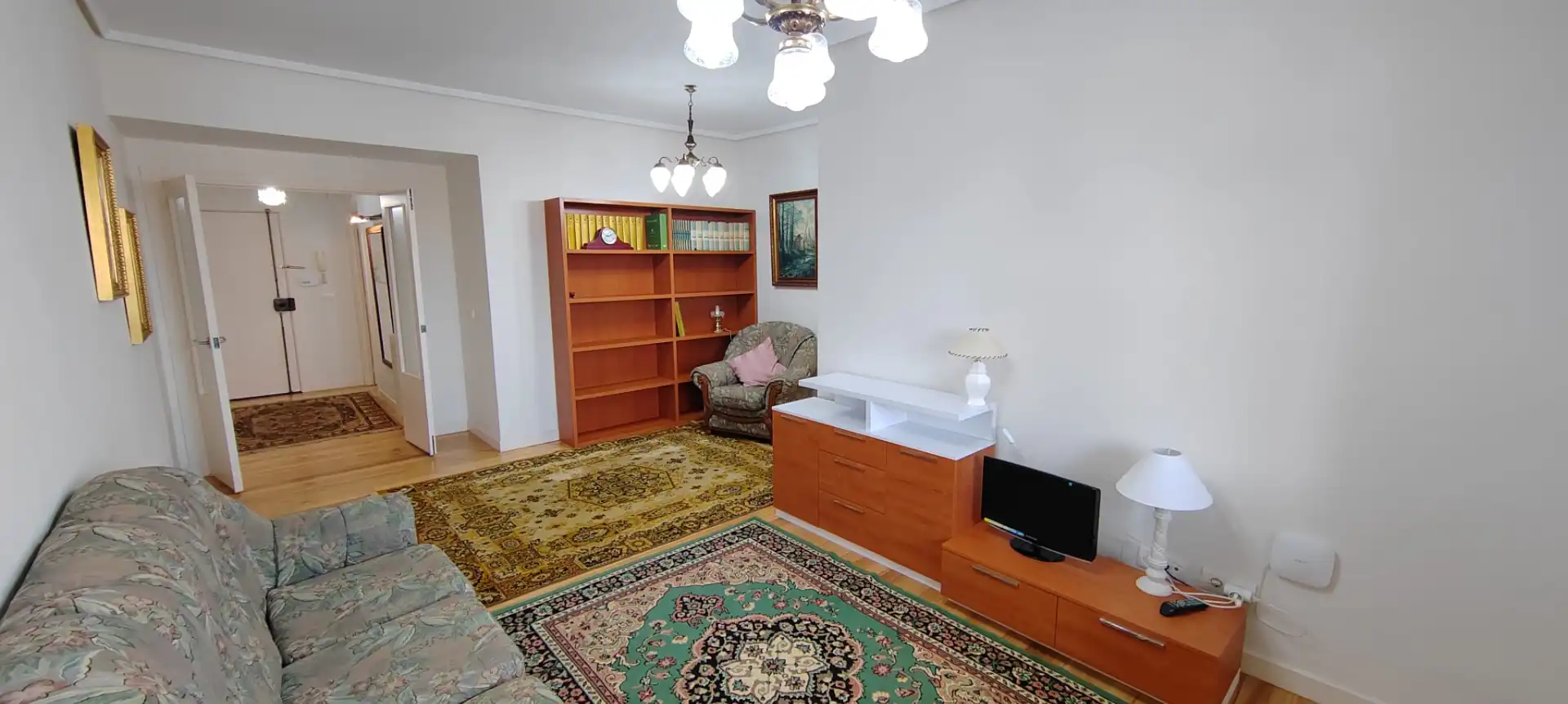 Wohnzimmer von Wohnung zur Miete in Bilbao  mit Heizung, Parkett und Terrasse