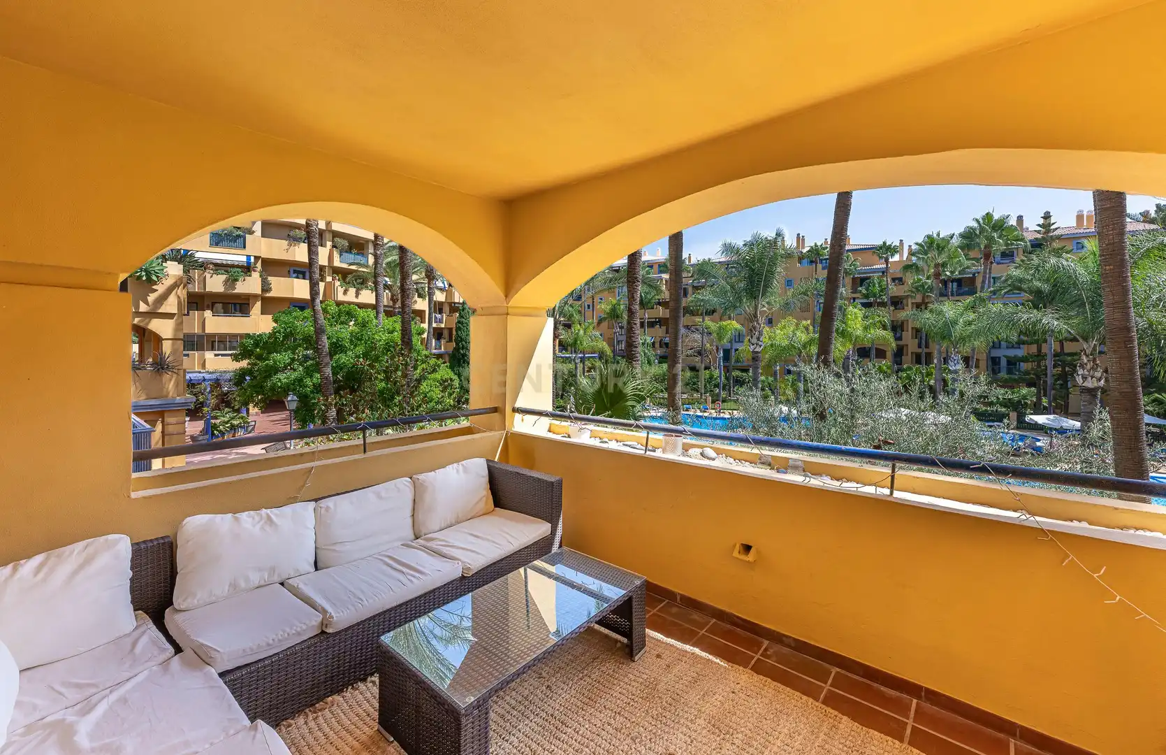 Terraza de Apartamento en venta en Marbella con Aire acondicionado, Jardín privado y Horno