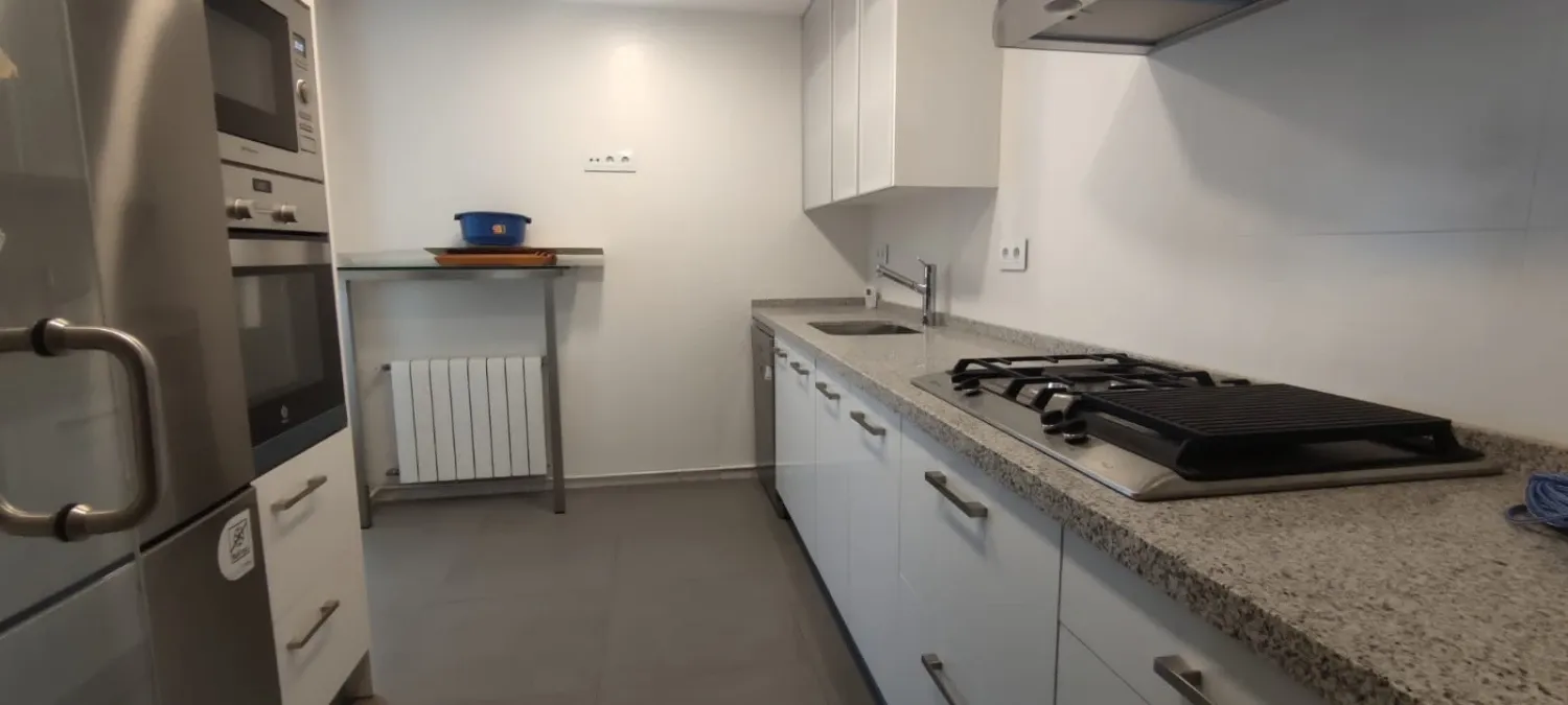 Cuina de Pis de lloguer en  Murcia Capital amb Aire condicionat, Calefacció i Moblat