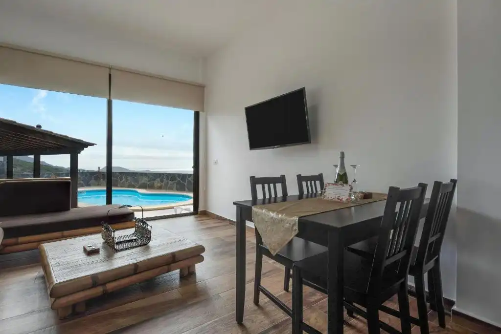 Comedor de Casa o chalet de alquiler en Adeje con Aire acondicionado, Calefacción y Jardín privado