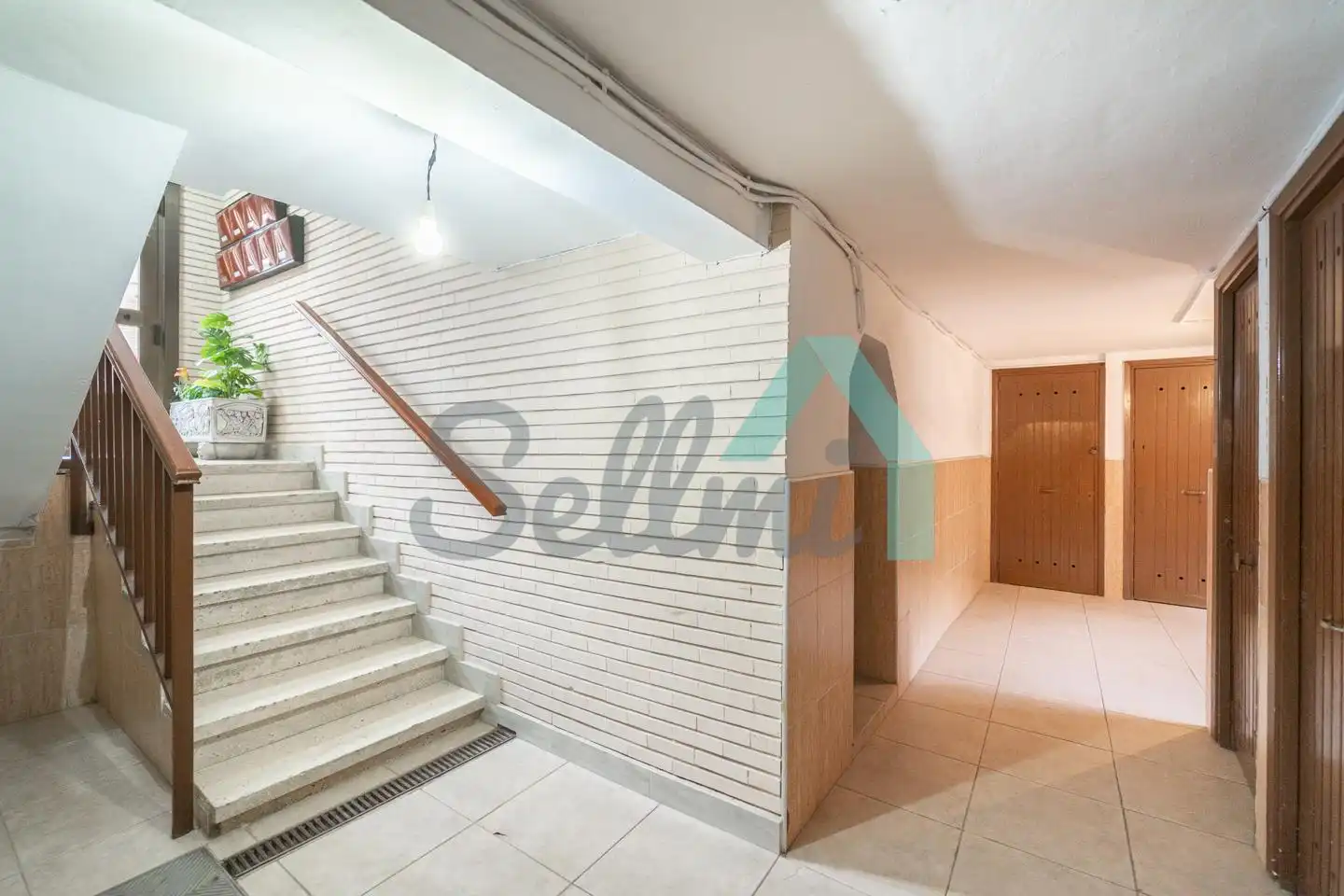 Planta baja en venta en Aller con Calefacción, Trastero y Amueblado