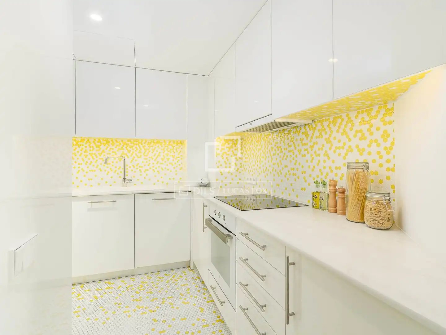 Kitchen of Flat for sale in Barcelona  with Air Conditioner, Heating and Parquet flooring