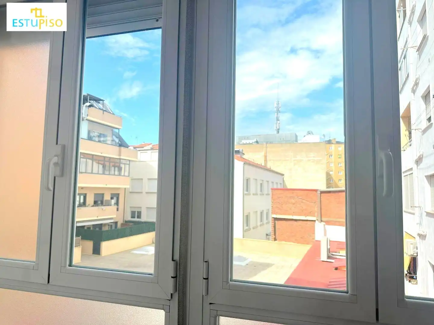 Habitación de Piso en venta en León Capital  con Calefacción, Terraza y Amueblado